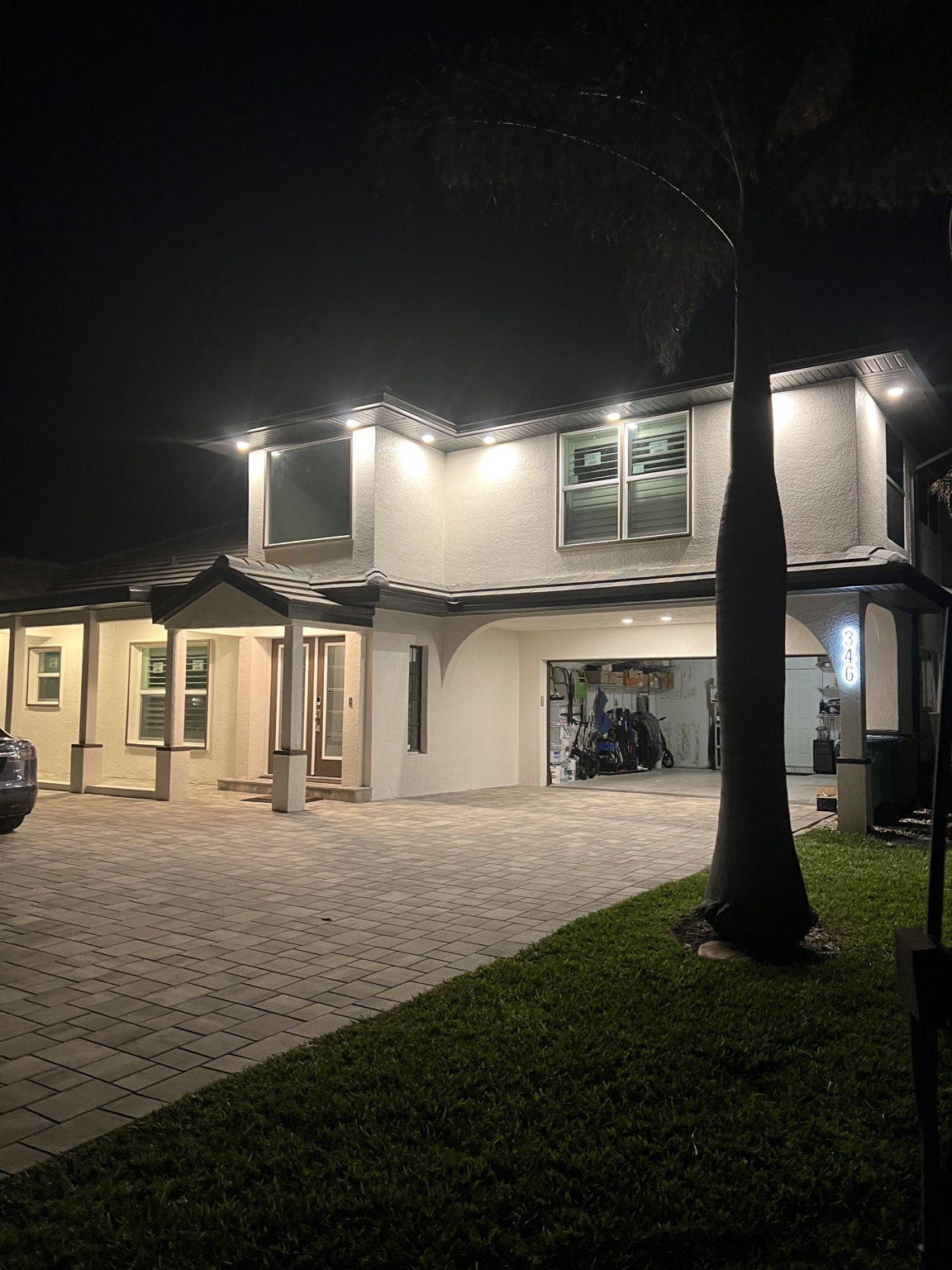 Exterior soffit lighting